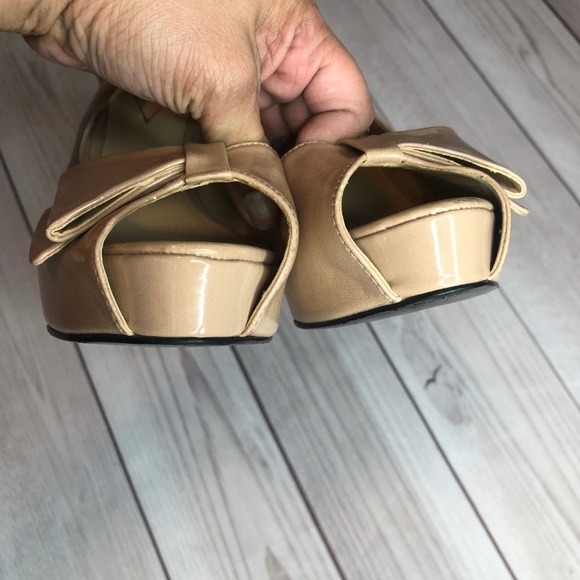 Guess Blush Beige Nude High Heel Size 7.5 - Picture 5 of 8